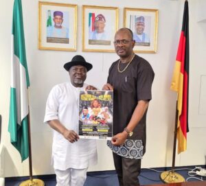 Isaac Izoya, right, and Nigeria’s Consul General in Frankfurt, Dr Yakubu Dadu, during a courtesy visit of the festival founder and director to the diplomat/Photo: Courtesy of NFFG/NEGA